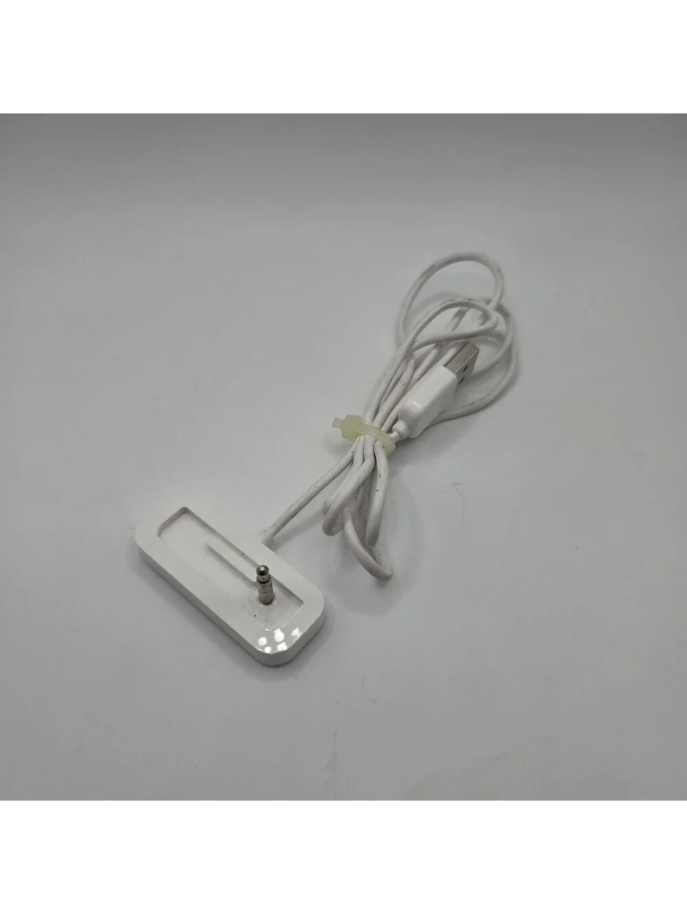 OEM iPod Shuffle 2nd Generation Apple USB Dock Cradle Charger